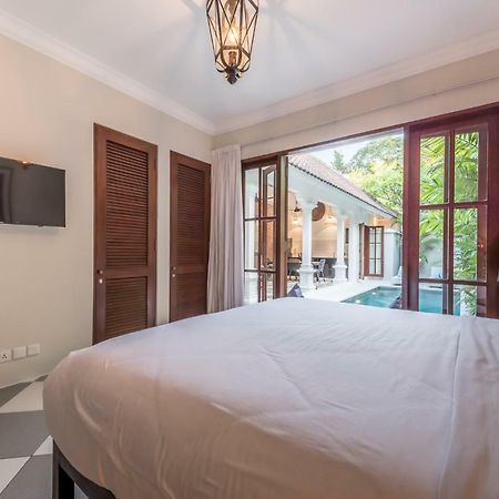Central 3 Bedroom Villa Close To Seminyak Beach エクステリア 写真