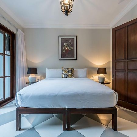 Central 3 Bedroom Villa Close To Seminyak Beach エクステリア 写真