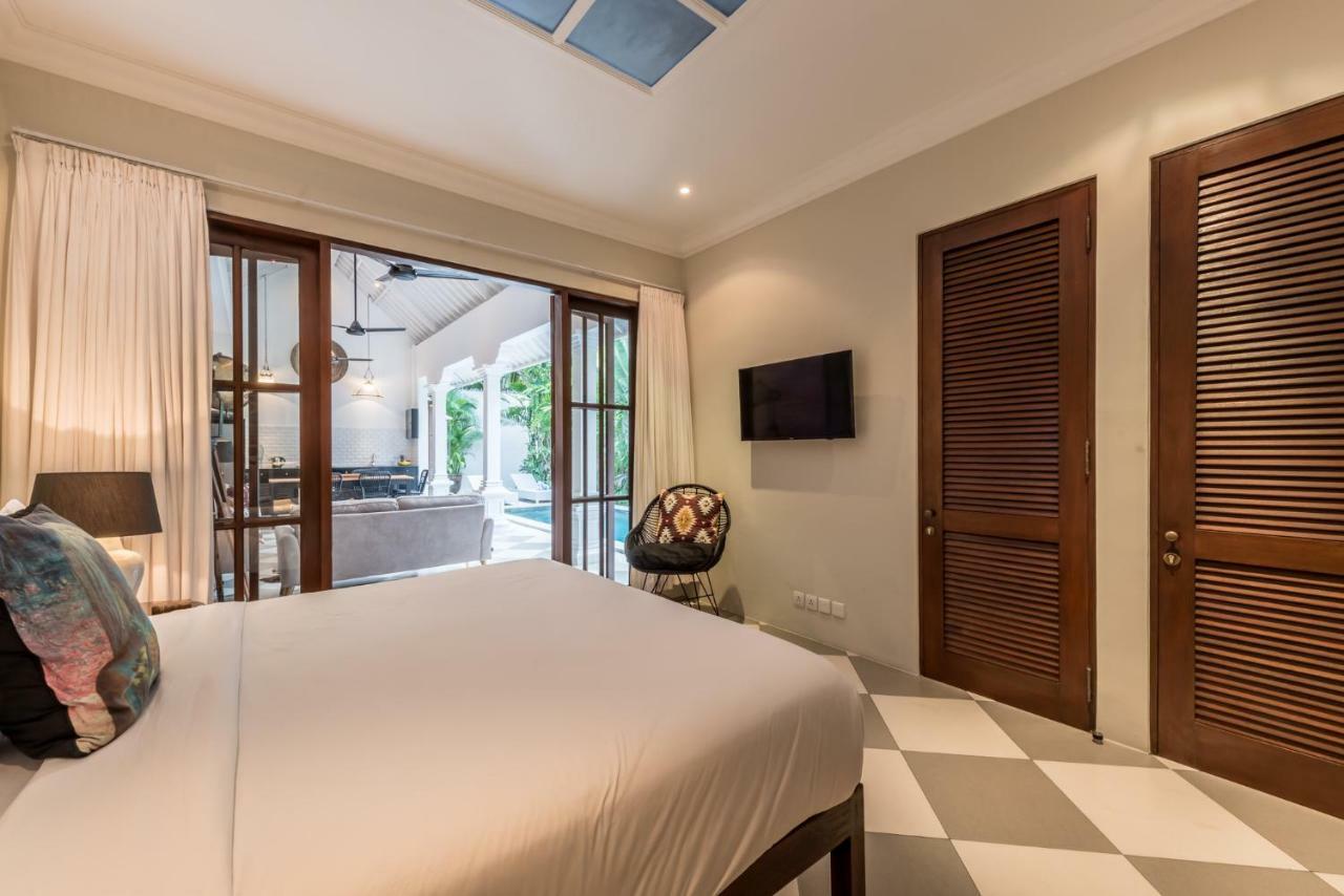 Central 3 Bedroom Villa Close To Seminyak Beach エクステリア 写真